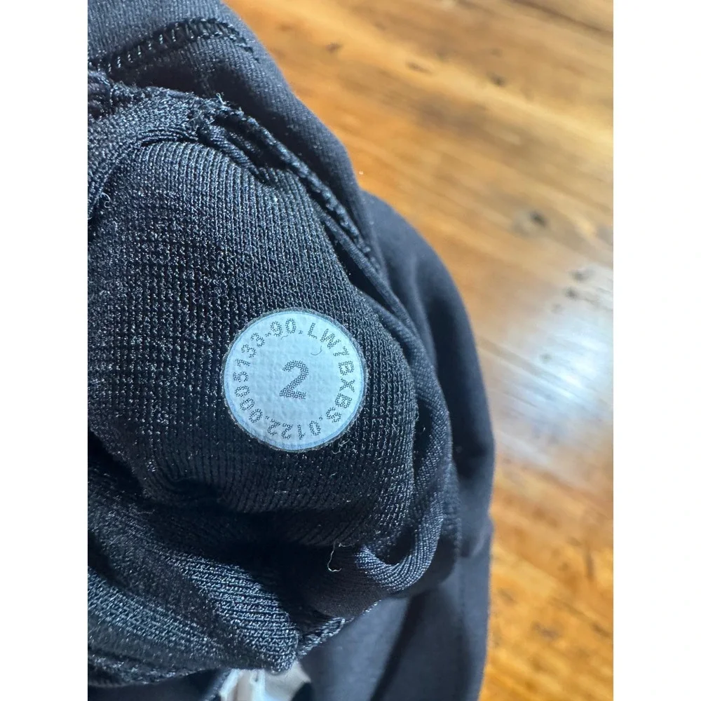 Lululemon Wunder Train Contour Fit High-Rise Short 8